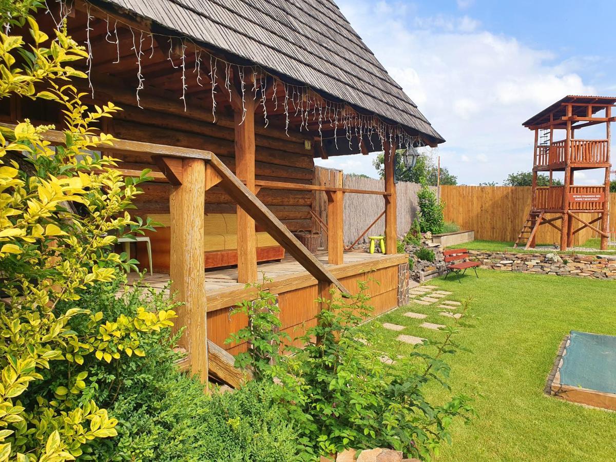 Agropenzion 7Divov Dolna Krupa Exteriör bild