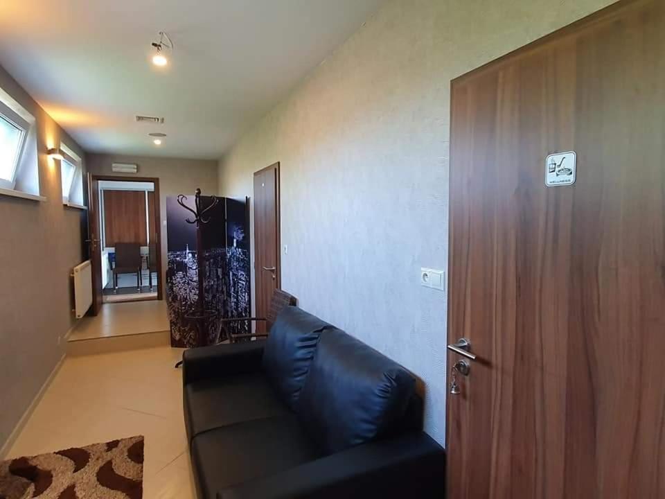 Agropenzion 7Divov Dolna Krupa Exteriör bild