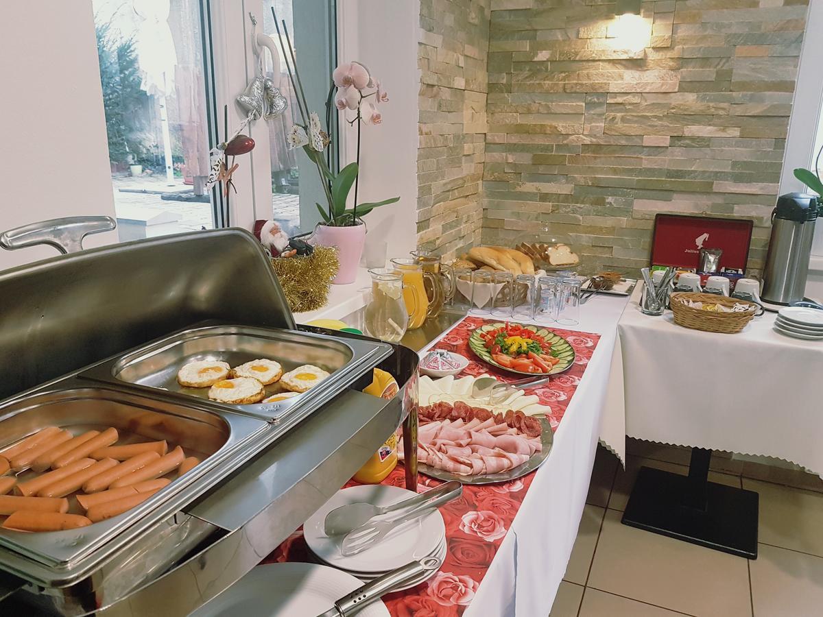 Agropenzion 7Divov Dolna Krupa Exteriör bild